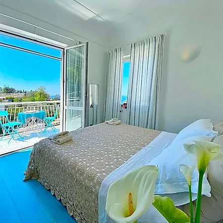 Casa Oikia 3*