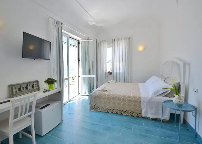 Casa Oikia לינה וארוחת בוקר אנה קאפרי